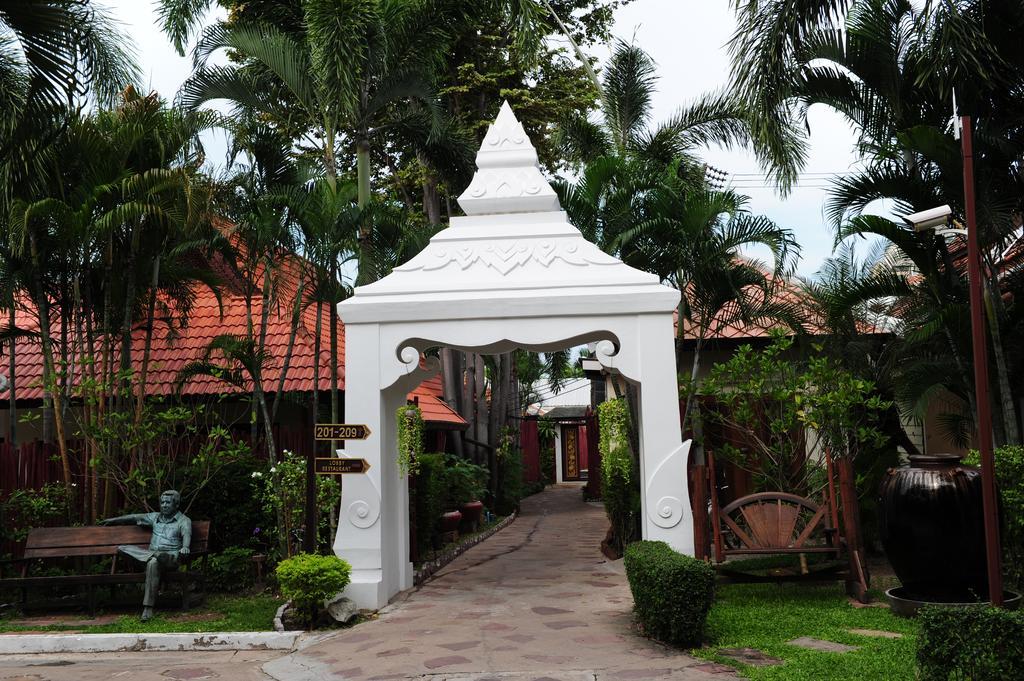 Napalai Pool Villa Resort Pattaya Buitenkant foto